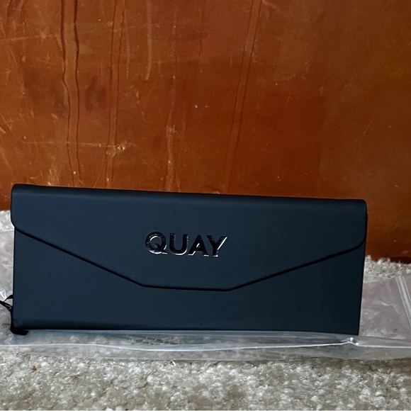 Quay Sunglasses. Black Matte Night Cap. Polarized. - Picture 3 of 5